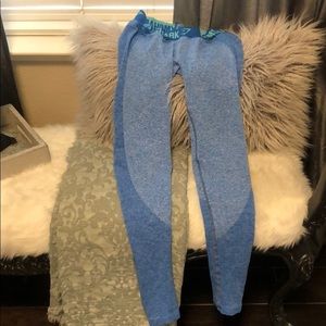 Gym shark leggings